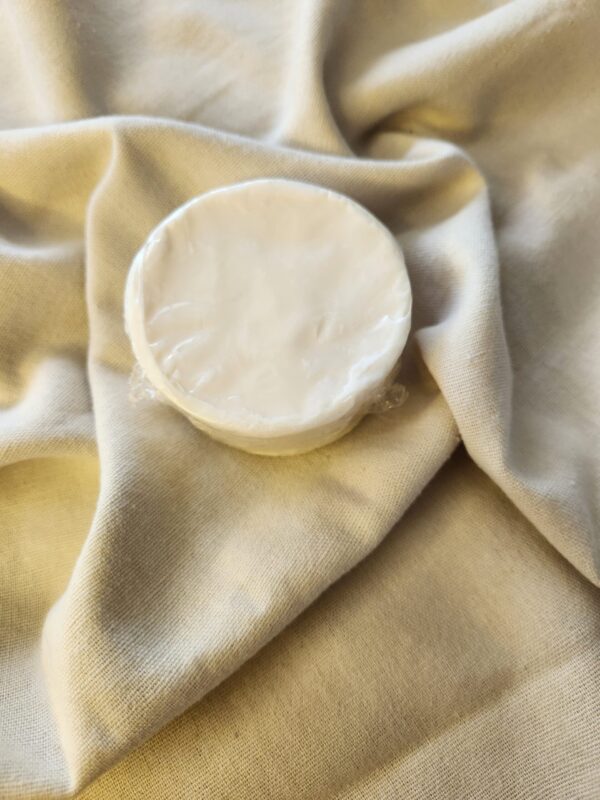 white shampoo bar